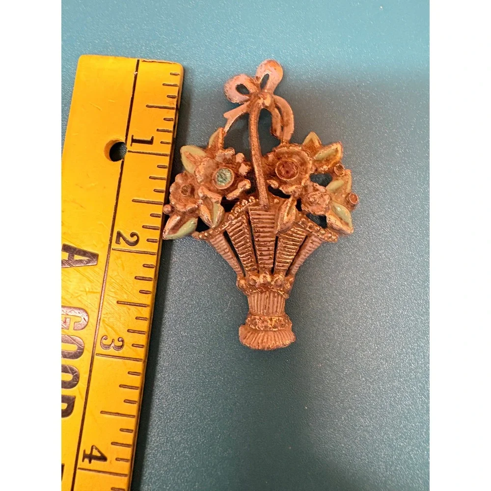 Vintage Brooch Pin Lot 4pc Floral Basket Amber Sunburst Purple Stone Leaf Gold